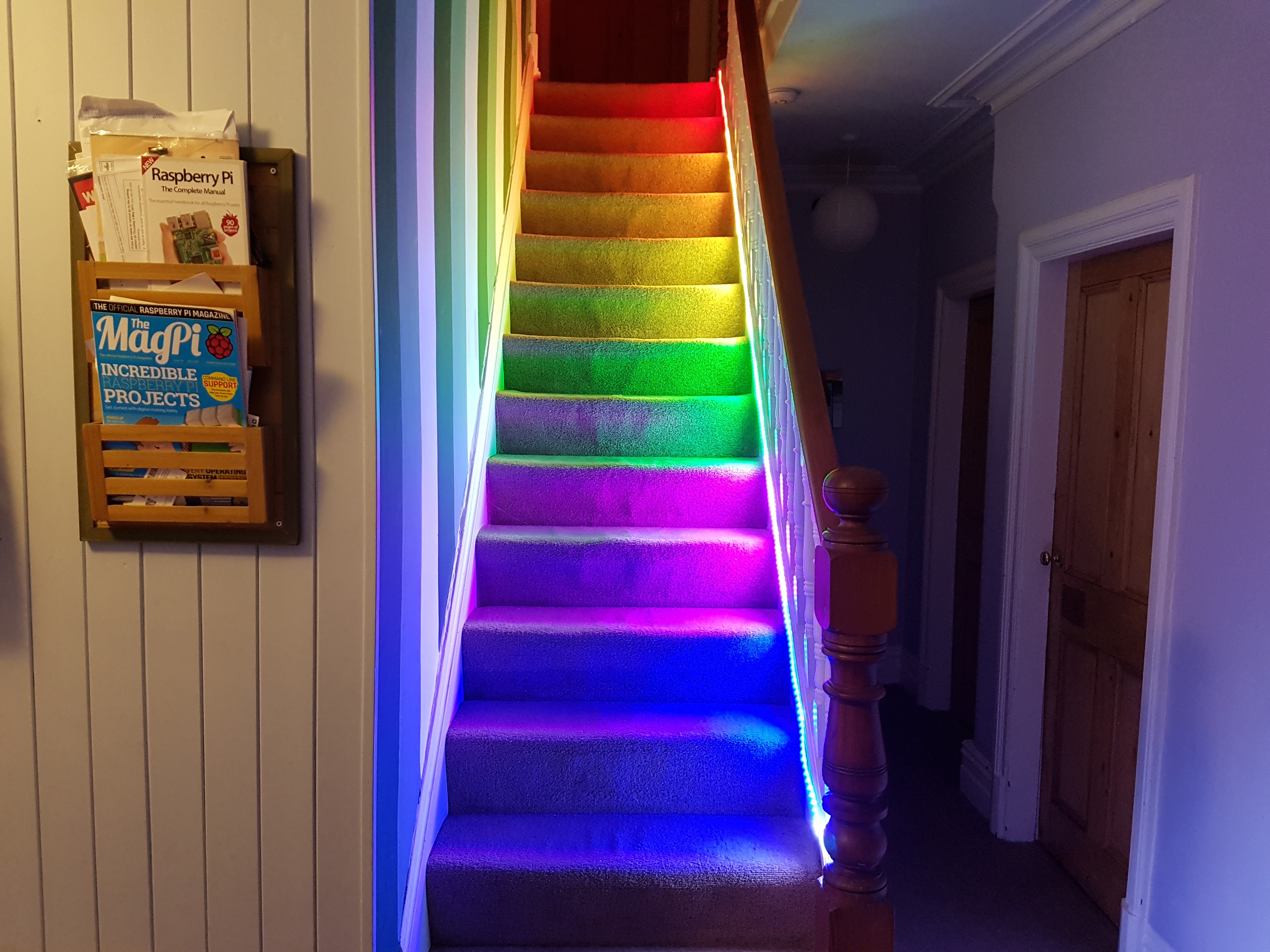 MagPi Issue 38: Temperature controlled stair lights